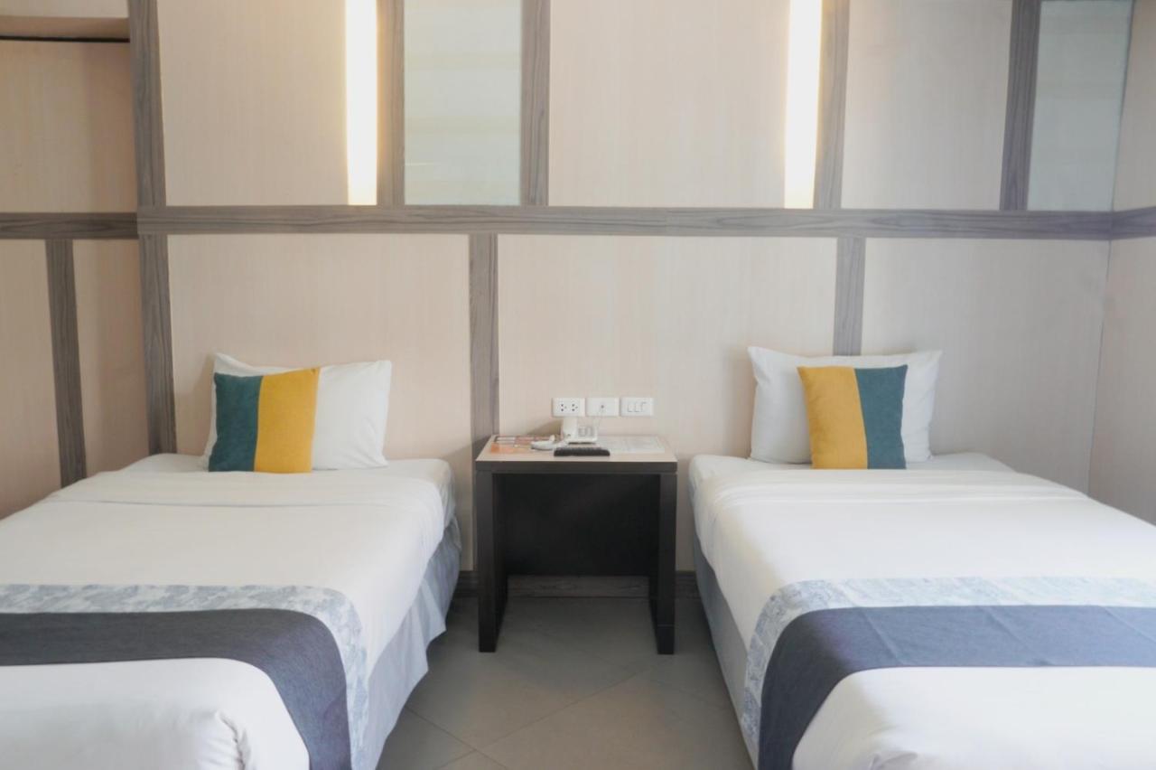 Sea Breeze Jomtien Resort Pattaya Exteriör bild