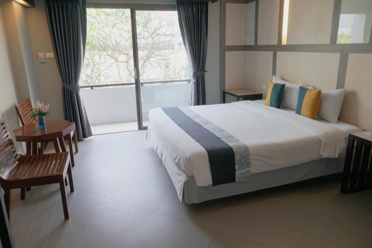 Sea Breeze Jomtien Resort Pattaya Exteriör bild