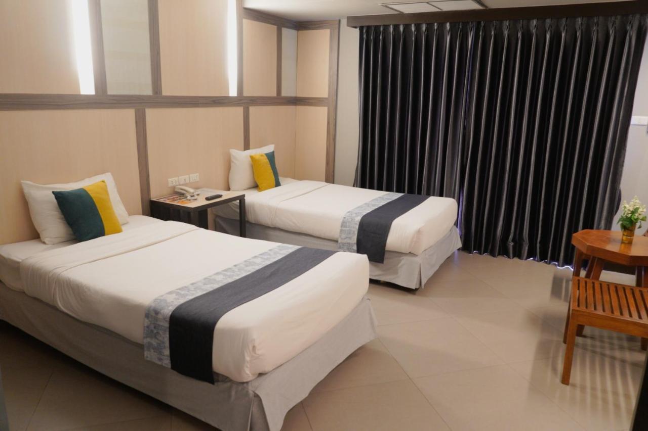 Sea Breeze Jomtien Resort Pattaya Exteriör bild